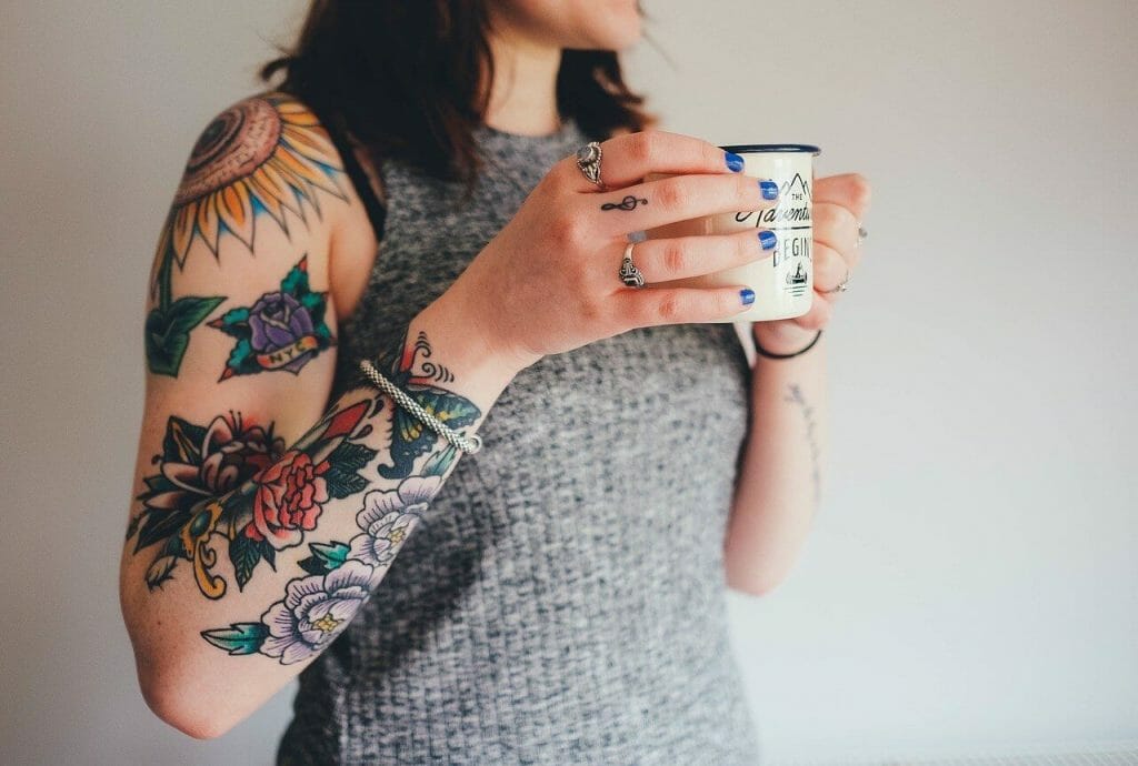 Signification et symbolisme du tatouage de la fleur de souci
