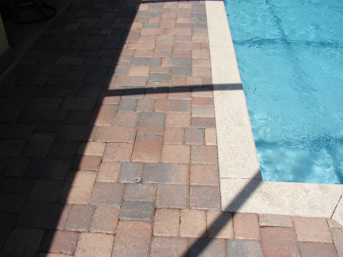 terrasse-pisicine-pave