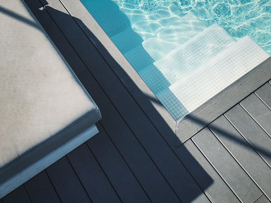 terrasse-pisicine-pvc
