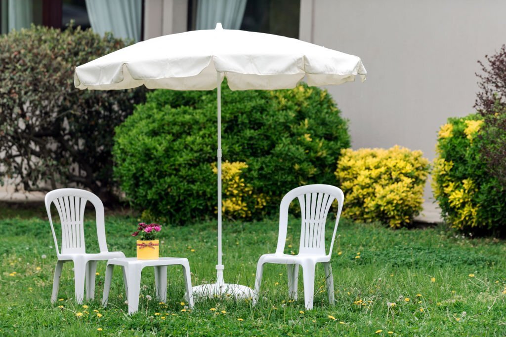 Astuces pour rafraîchir vos chaises en plastique