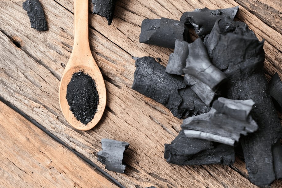 Utilisation efficace des charbons actifs pour éliminer les mauvaises odeurs