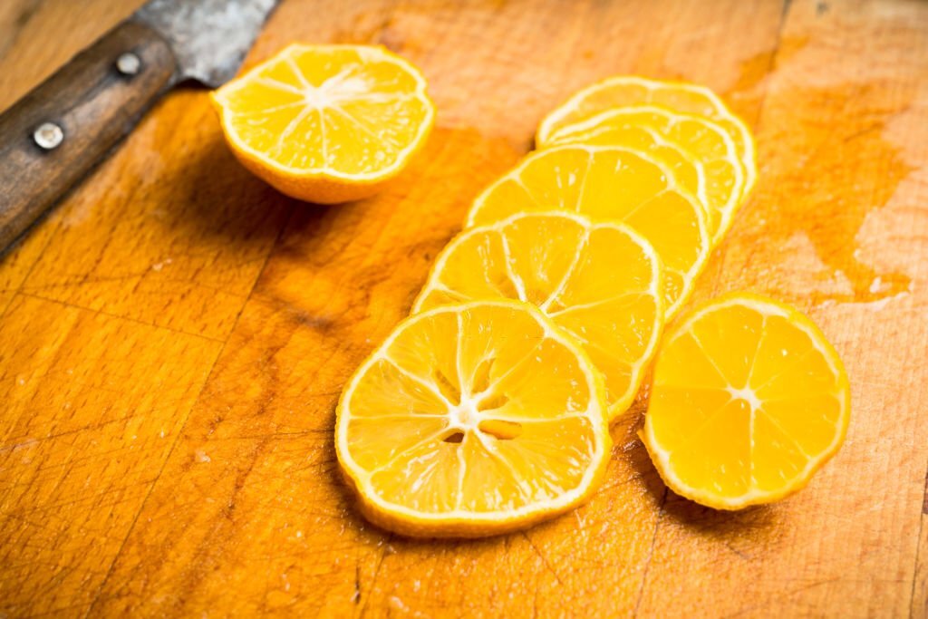 Le citron comme répulsif efficace contre les fourmis