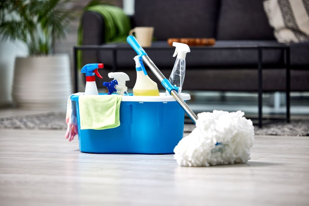 Nettoyage de printemps : astuces et conseils pour un intérieur propre et rafraîchi.