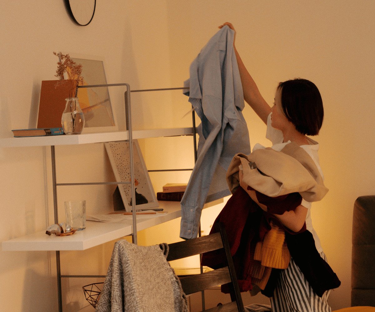 Se débarrasser des vêtements non portés depuis plus d'un an pour un intérieur épuré : Désencombrez votre espace