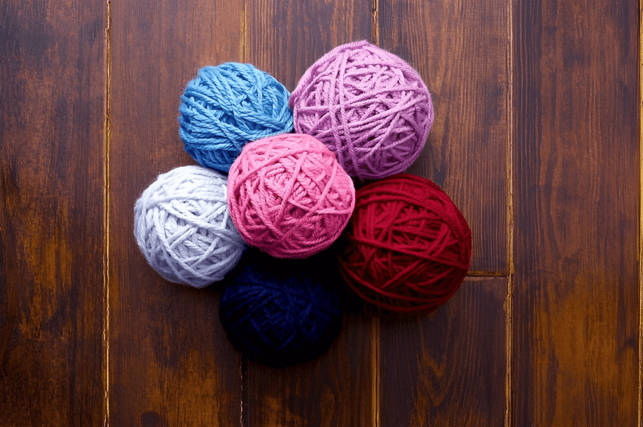 Rendre votre sol brillant avec une simple pelote de laine