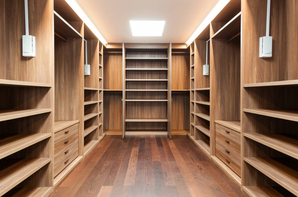 crémaillères pour étagères d'un dressing