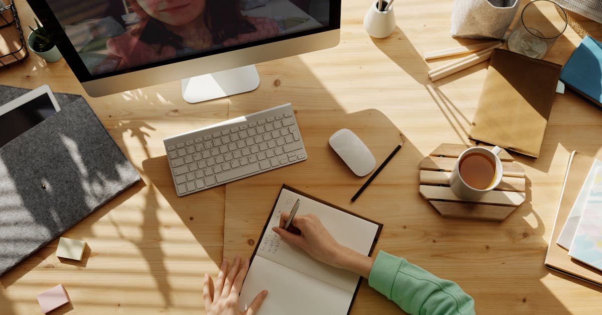 découvrez les meubles et accessoires de bureau ikea pour créer un espace de travail ergonomique et stylé. profitez de solutions pratiques pour votre pc et améliorez votre productivité tout en ajoutant une touche de décoration à votre bureau.