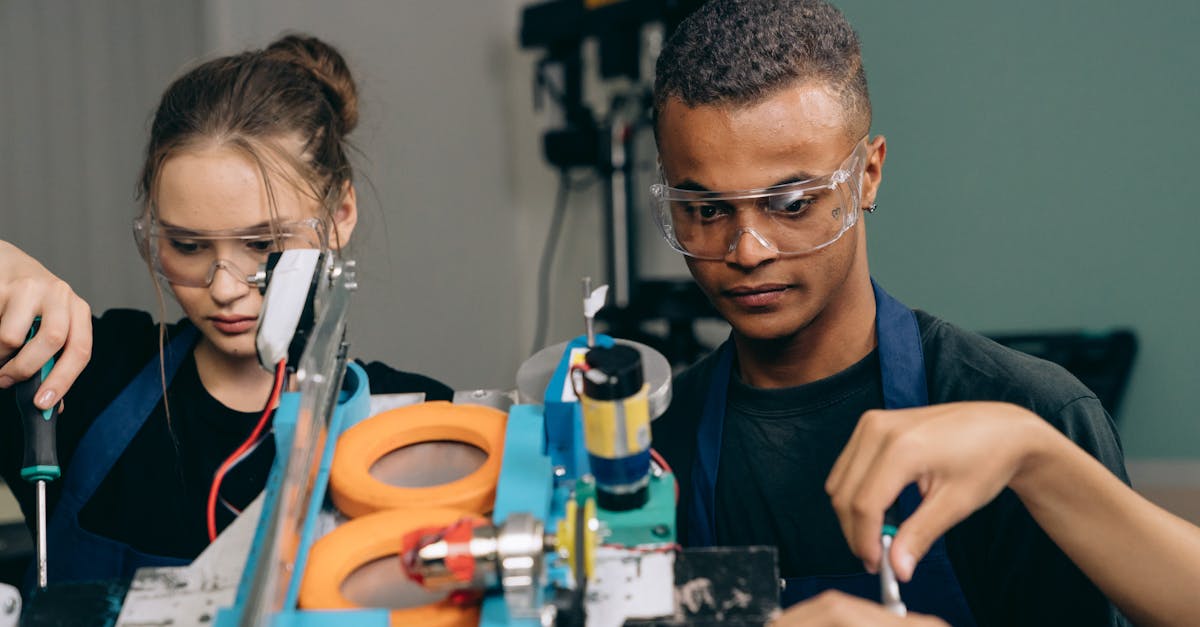 découvrez les avantages de l'apprentissage, une voie d'accès privilégiée vers des compétences professionnelles et une intégration réussie sur le marché du travail. explorez les différentes options d'apprentissage, les métiers en tension, et comment cette formule dynamique favorise une expérience enrichissante pour les jeunes et les entreprises.