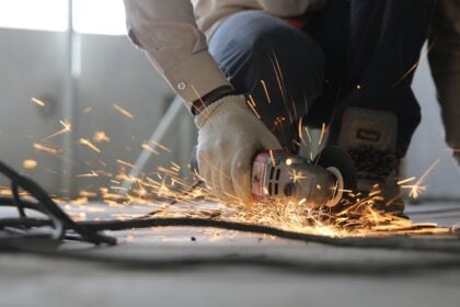 découvrez notre sélection d'outils électriques puissants et performants pour tous vos projets de bricolage et de construction. améliorez votre efficacité avec des produits de qualité adaptés à vos besoins.